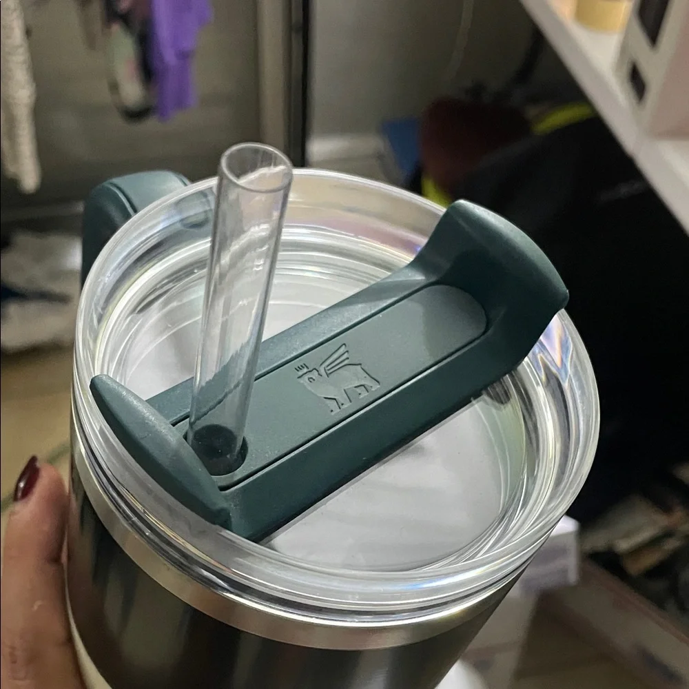 🦄 Stanley Evergreen Glow 40oz Tumbler RARE COLOR 💚💚💚 Whole Foods Exclusive NWT - Picture 3 of 5